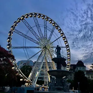 Apartament Ja 12, Budapesta