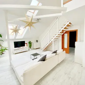 Apartament Loft With Rooftop And Free Parking In Garage, Budapesta