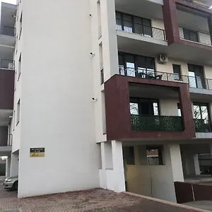 verificați disponibilitatea